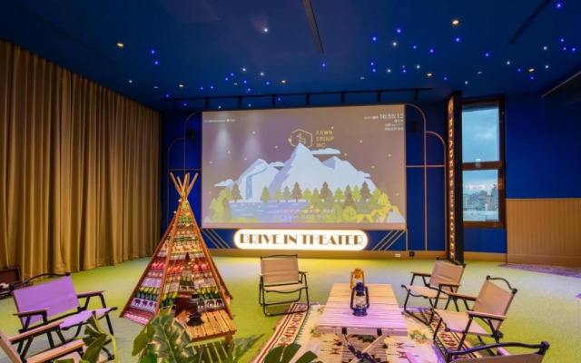 Roaders Plus Hotel Theme