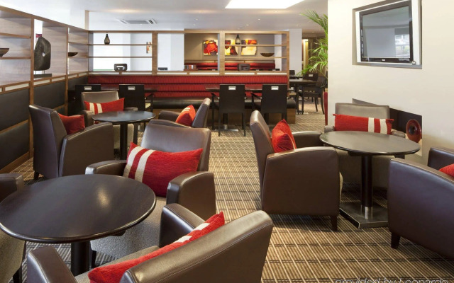Holiday Inn Express Milton Keynes by IHG