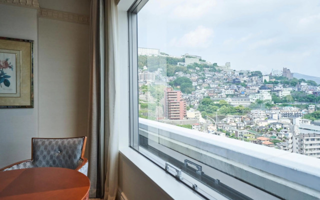 THE GLOBAL VIEW Nagasaki