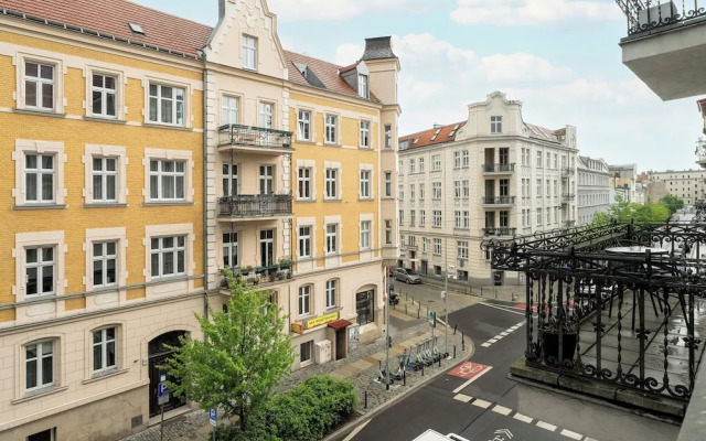 Kwiatowa Modern Studio Poznań by Renters
