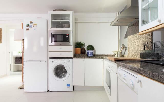 M (AXIII83) Apartamento con jardín Hispanoamérica