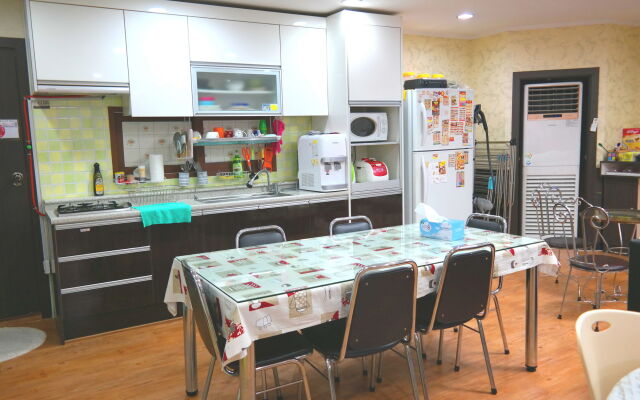 Love In Busan Guesthouse