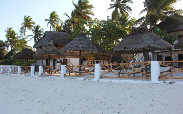 Makuti Beach Bungalows