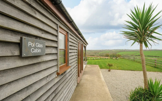 Pol Glas Cabin