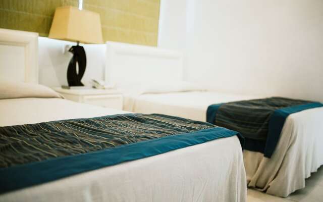 Diamond Bay by Bloom