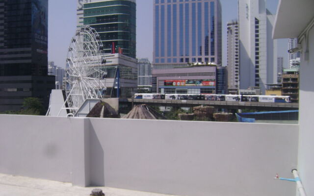 Rezt Bangkok - Hostel