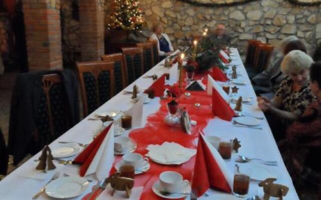 Ośrodek Wypoczynkowo - Szkoleniowy Bogdanka