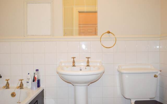 2 Bedroom Flat in Central Edinburgh