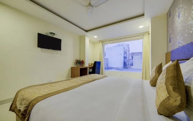 Hotel Grand Suites Near Delhi Airport - A Unit of D'Capitol