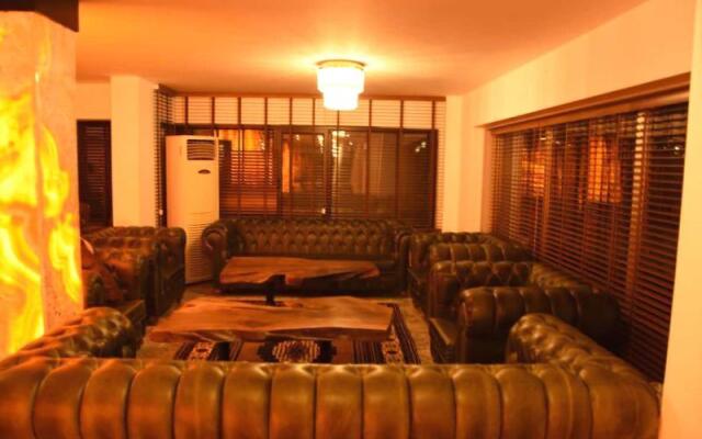 Ak Life Hotel & Suit