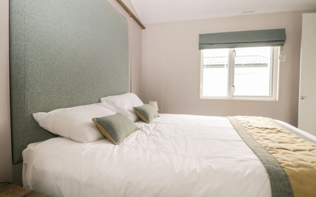 Lodge at Chichester Lakeside
