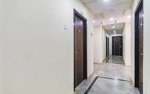 Fabhotel Paradise Park