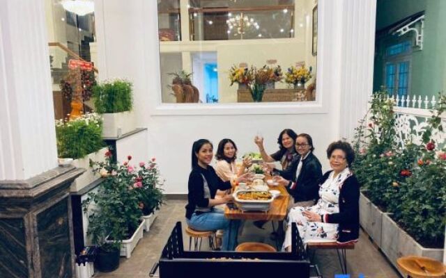 One Million Homestay