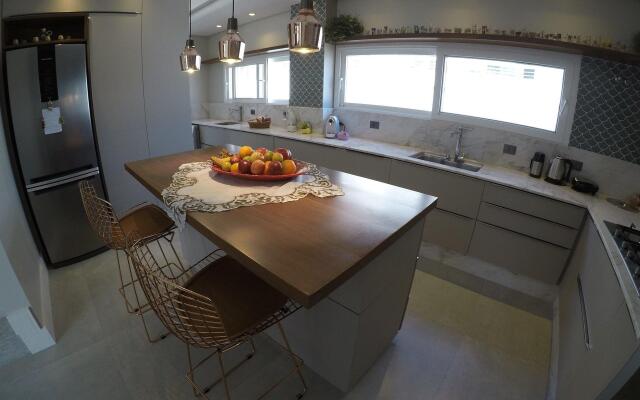 Casa 4 suítes Jurere Internacional