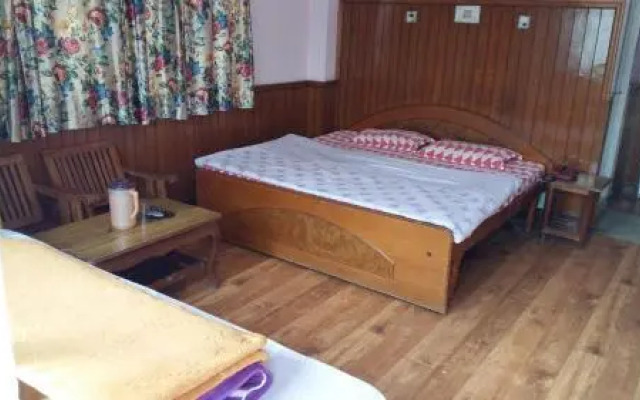 Hotel Sansar