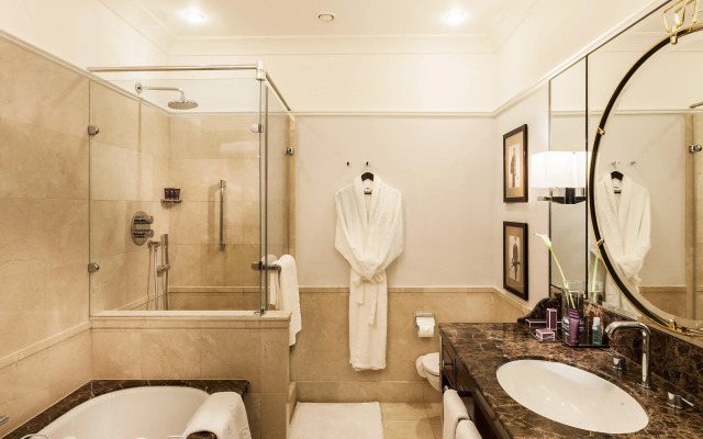 Al Habtoor Palace Hotel