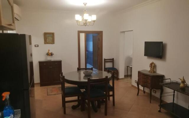 Three bedrooms apartment Nile view maadi