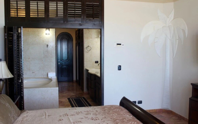 Esmeralda 3BR Jacuzzi EA 101 by Casago