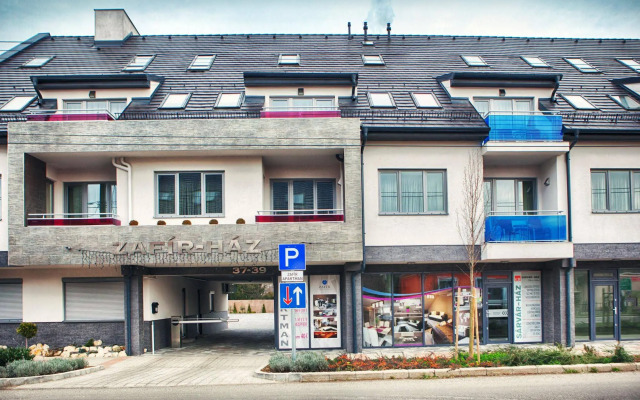 Zafir Apartmanhaz