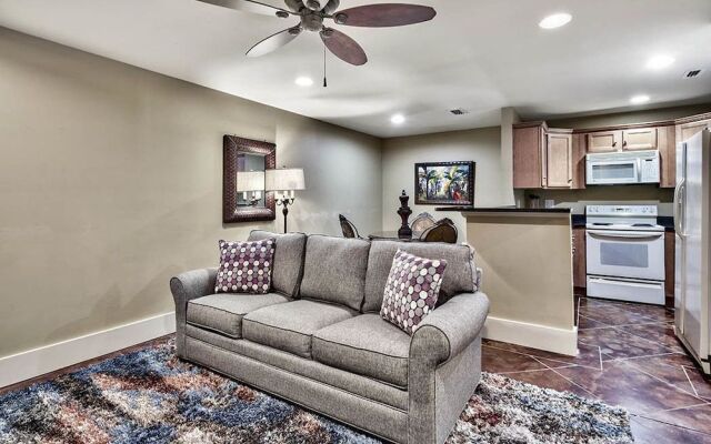 Casa di Tramonto by RedAwning