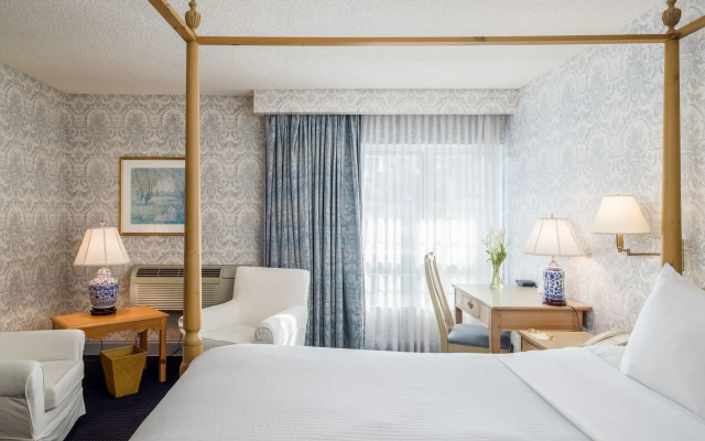 The Farmington Inn & Suites