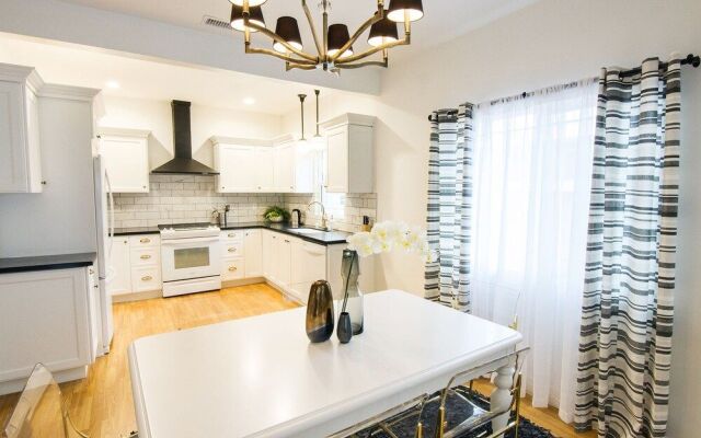 Chateau Monroe - Above The Clouds