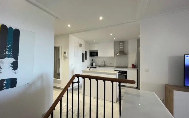 2-bed Apartment - Sea View - 10m From Puerto Banus