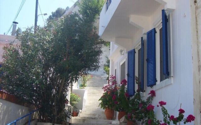 "alkistis Cozy By The Beach Apt. In Ikaria Island, Therma 1st Floor"