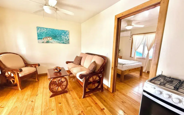 Utila Seabreeze Vacation Apartments