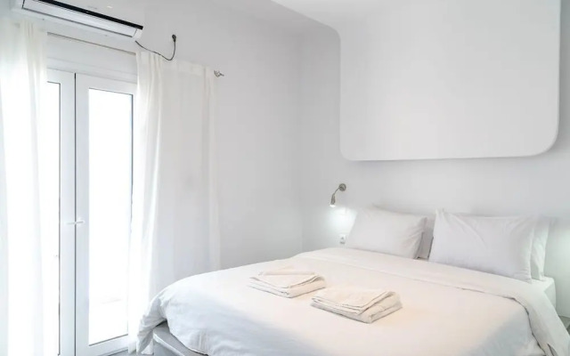 Anna's and Argy's Apartments
