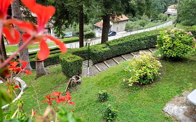 Villa Pinetina B&B