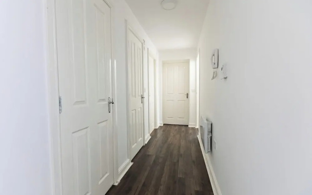 West Hull 2 bed apartment with Parking