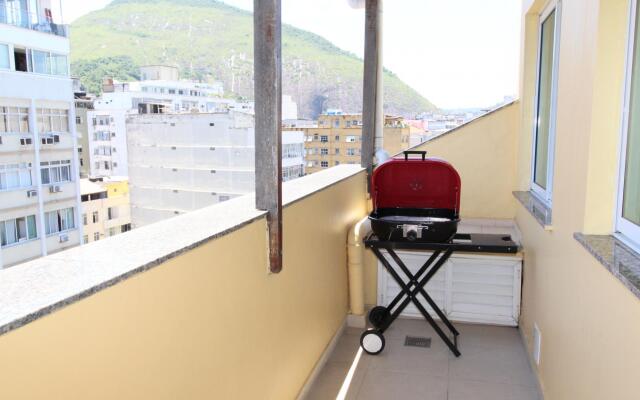 Pineapples F1137 Copacabana Elegant Penthouse