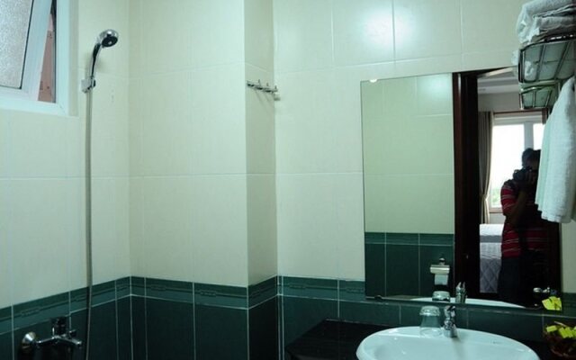 Canh Buom Hotel