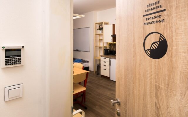 School Apartment by metro stop Vyšehrad