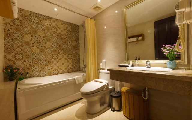 Roseland Corp Hotel