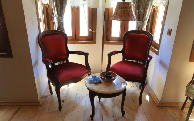 Tom Square Boutique Hotel