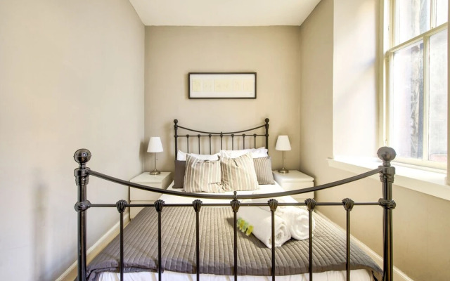 JOIVY Great Location! - Charming Apt by Edinburgh Castle