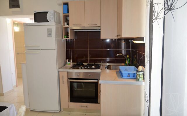 Remarkable 1-bed Apartment in Marina