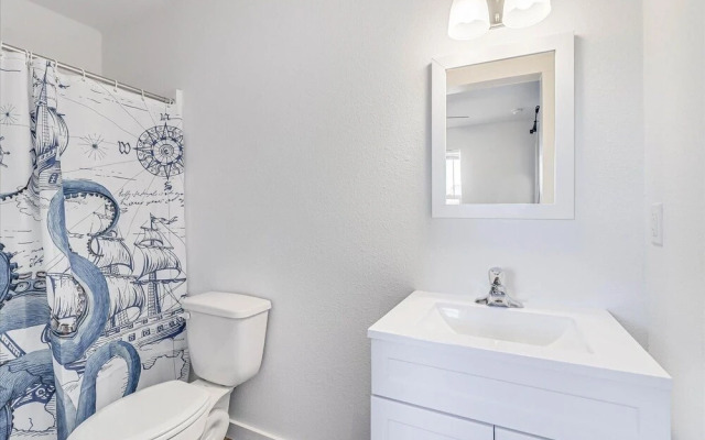 10th Street Bungalow 2 Bedroom Home