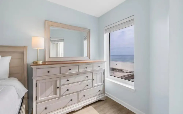 Boardwalk 387