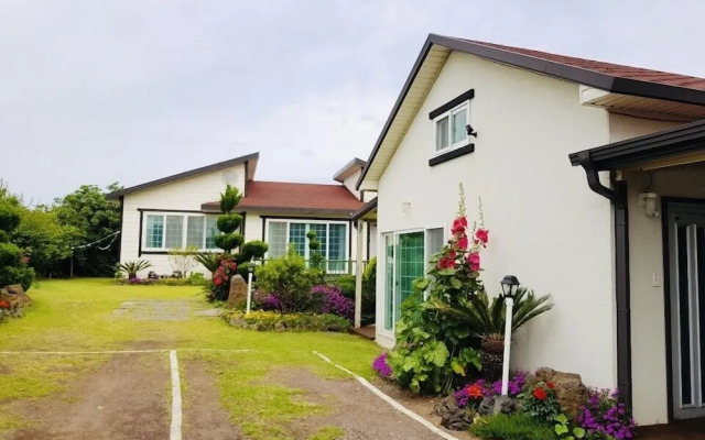 Casa Linda Pension-Acommodation