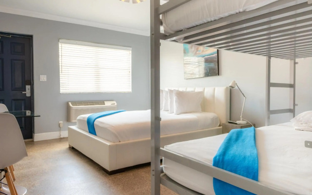 Hollywood Beach Suites