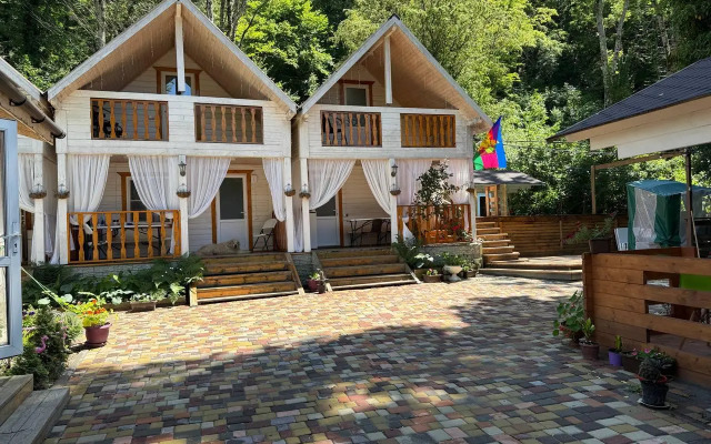 Усадьба Лесные домики