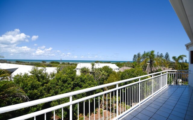 Notre Reve - 2/4 Brolga Place