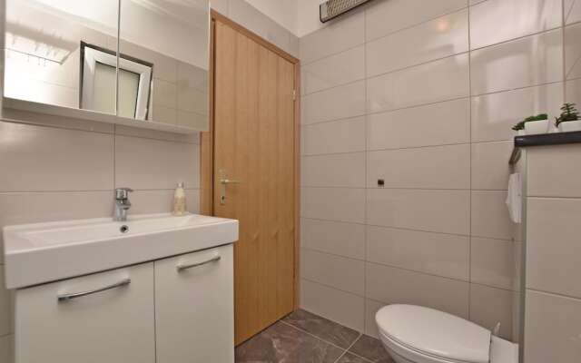 Apartments Mladen