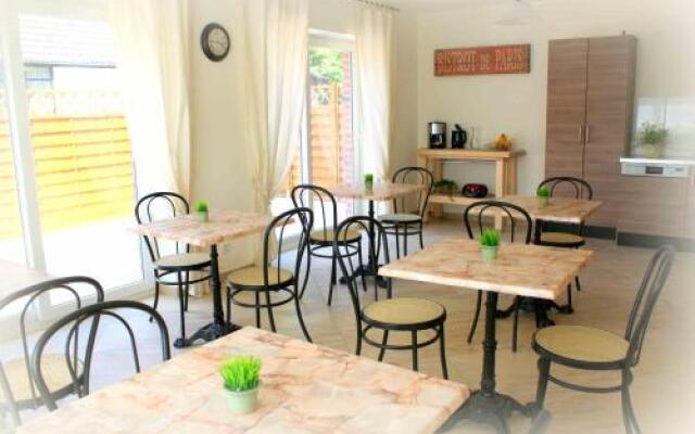 Pension Les Volets Bleus