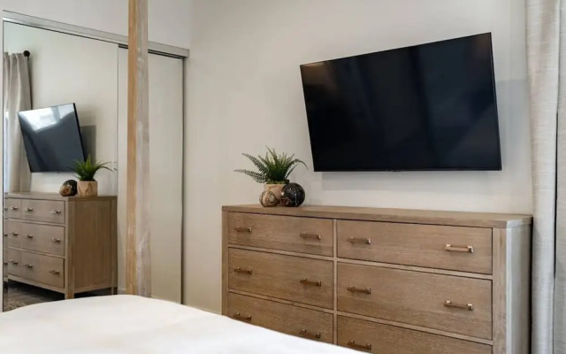 The Rosemont II - La Jolla Luxury