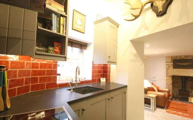Mad Molly's Cottage