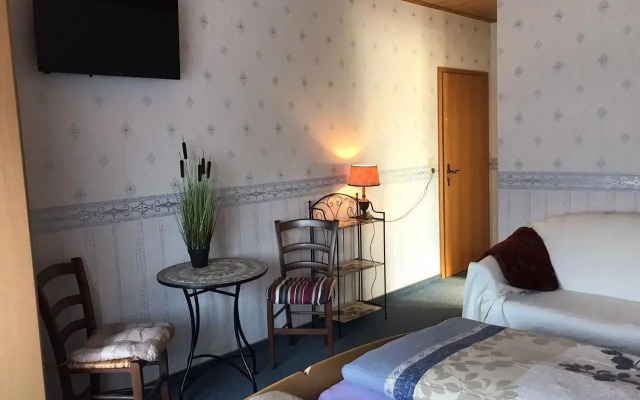Pension-Ferienwohnungen-Ferienhaus Gwosch